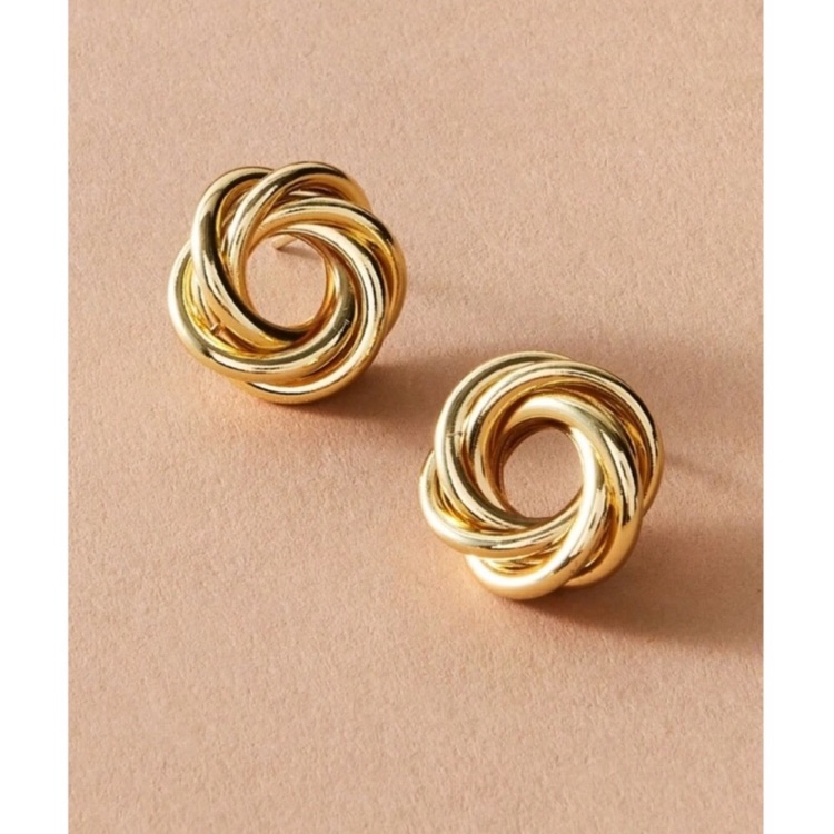 14k Gold Plated Classy Chanel Rope Gold Stud Earrings New 40$